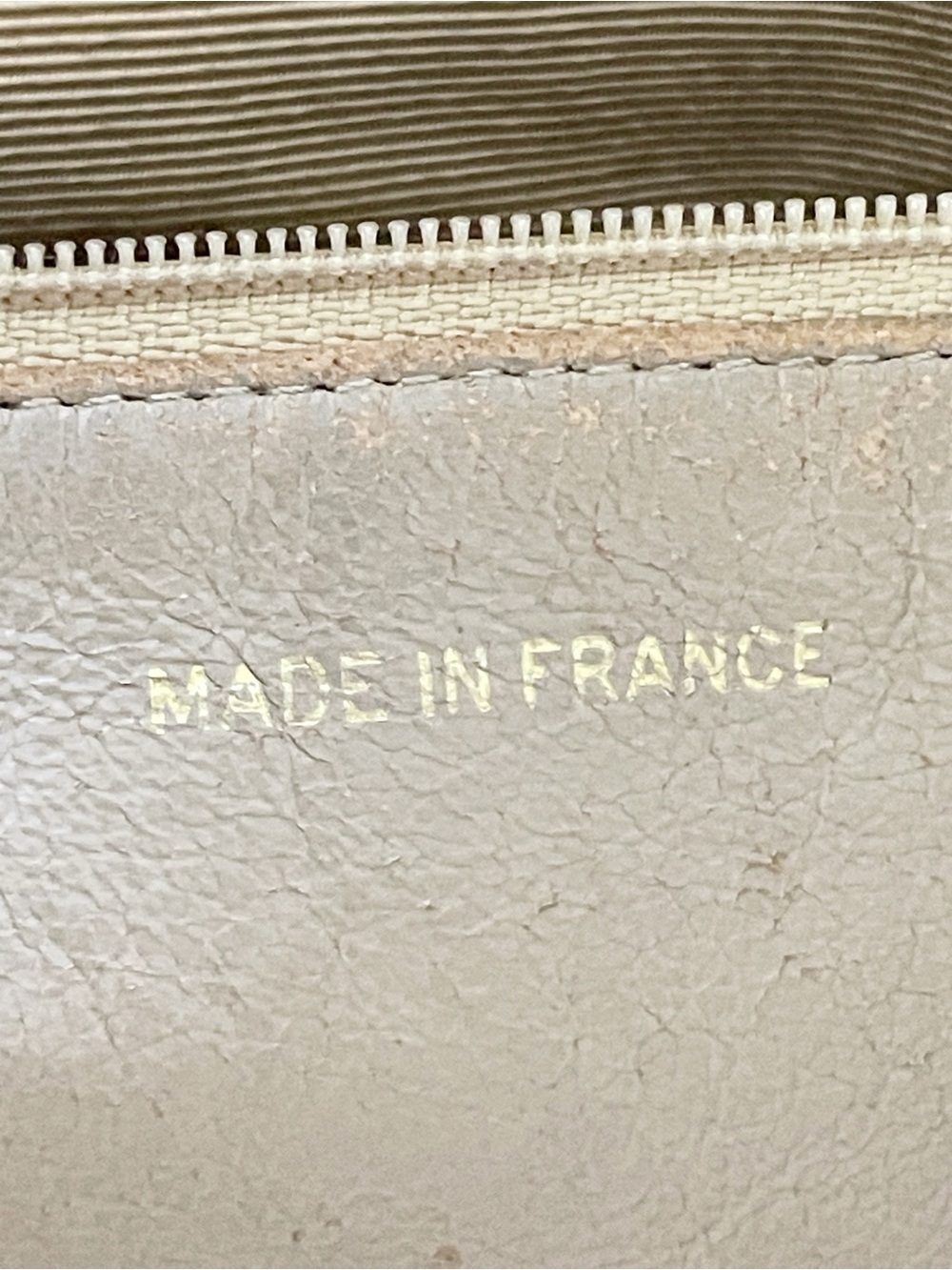 Chanel beige leather vintage for restoration AS IS - Picture 15 of 16